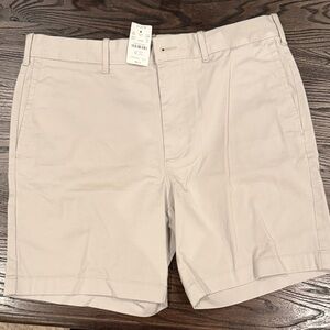 NWT J. Crew Men's Beige Flat Front Shorts